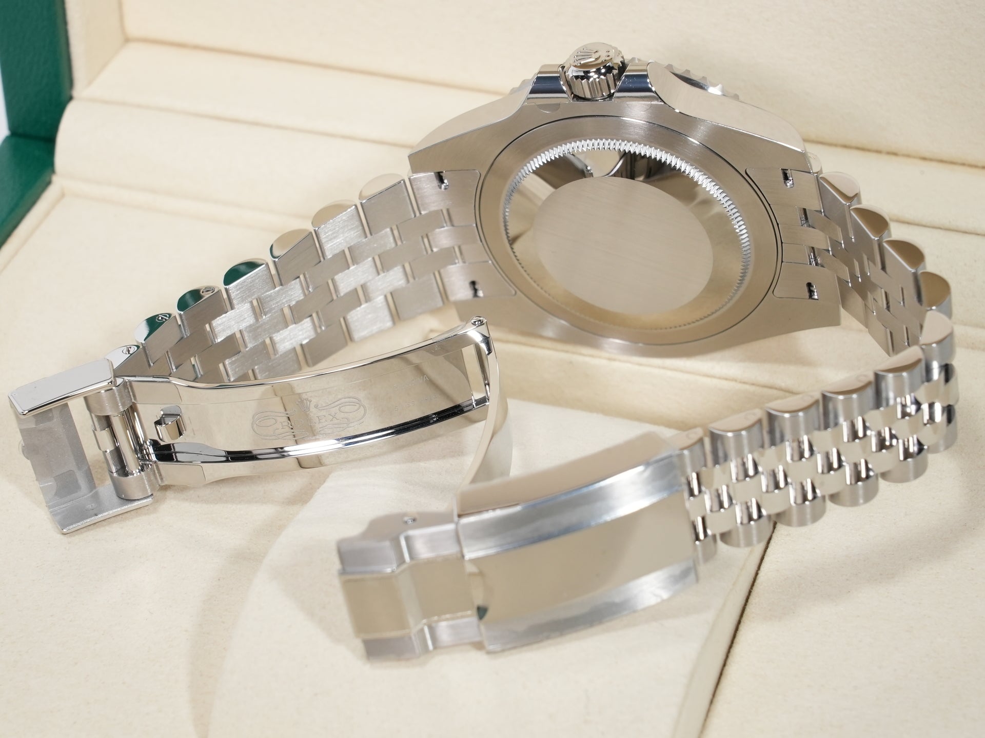 Rolex GMT-Master II Ref. 126710GRNR Stainless Steel Black Dial Jubilee Bracelet Unused eug6hg7c