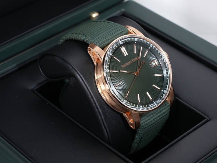 Audemars Piguet CODE 11.59 by Audemars Piguet Ref.15210OR.OO.A056KB.01 Pink Gold Green Dial Excellent Condition h8n5qnre