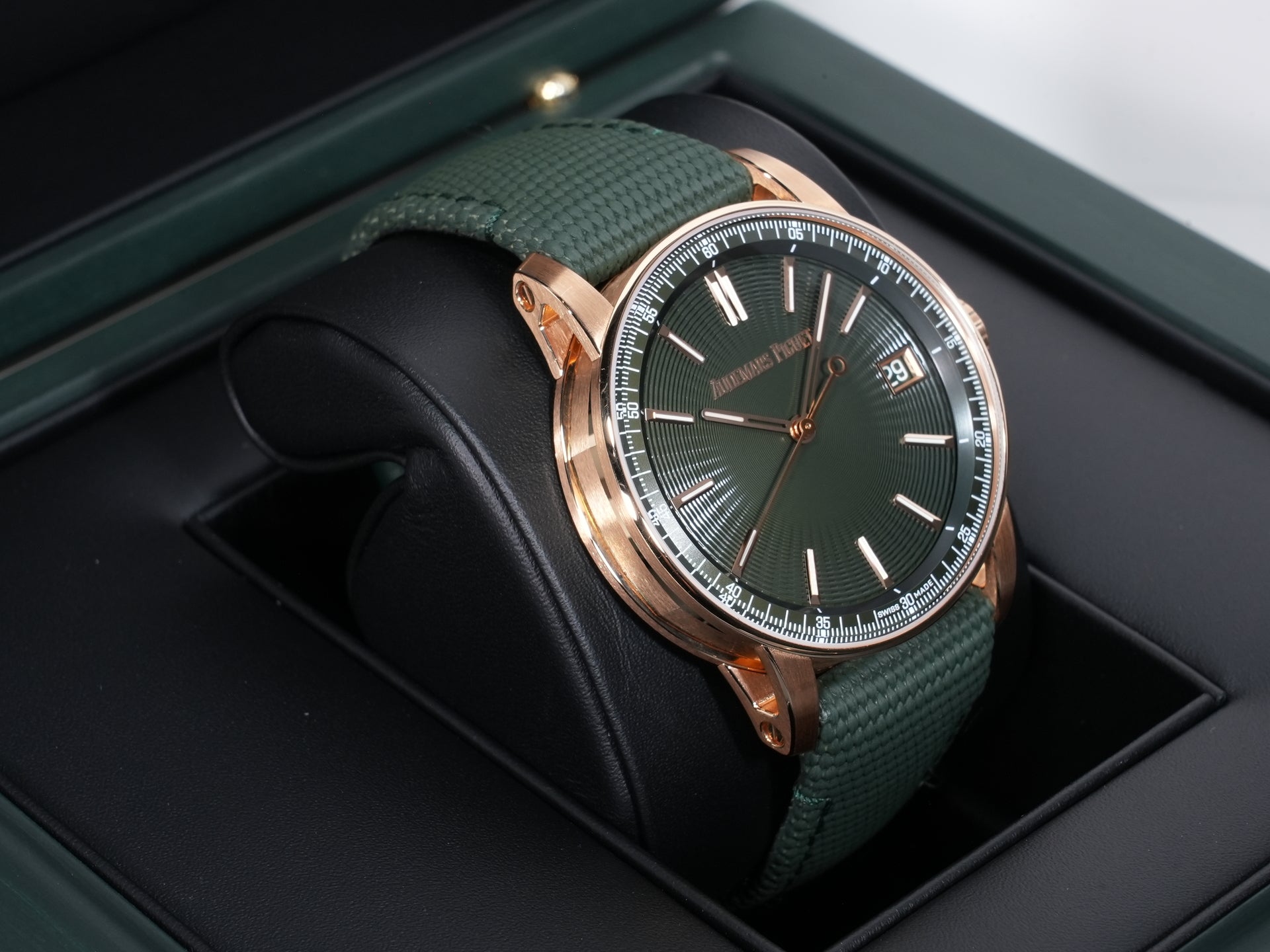Audemars Piguet CODE 11.59 by Audemars Piguet Ref.15210OR.OO.A056KB.01 Pink Gold Green Dial Excellent Condition h8n5qnre