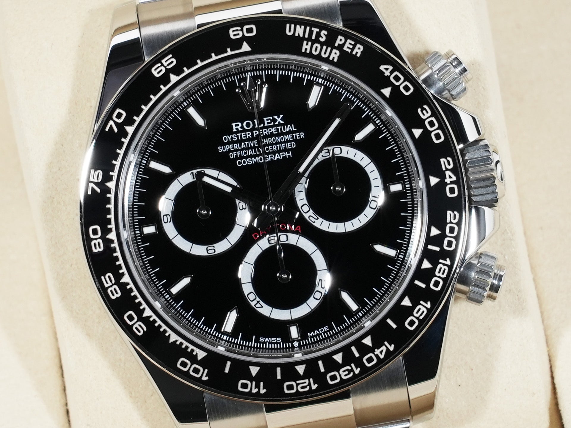 Rolex Daytona Ref. 126500LN Stainless Steel Black Dial Excellent Used Condition f3xkgqne