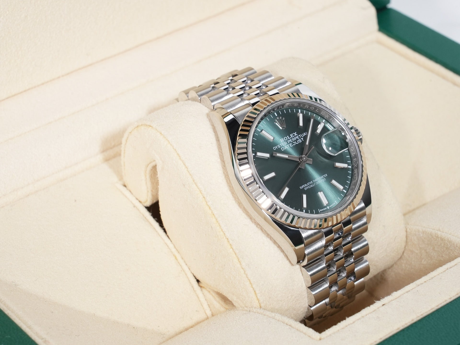 Rolex Datejust 36 Ref. 126234 Stainless Steel/White Gold Mint Green Dial Jubilee Bracelet Excellent Used Condition twbaah6n