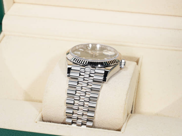 Rolex Datejust 36 Ref. 126234 Stainless Steel/White Gold Mint Green Dial Jubilee Bracelet Excellent Used Condition twbaah6n