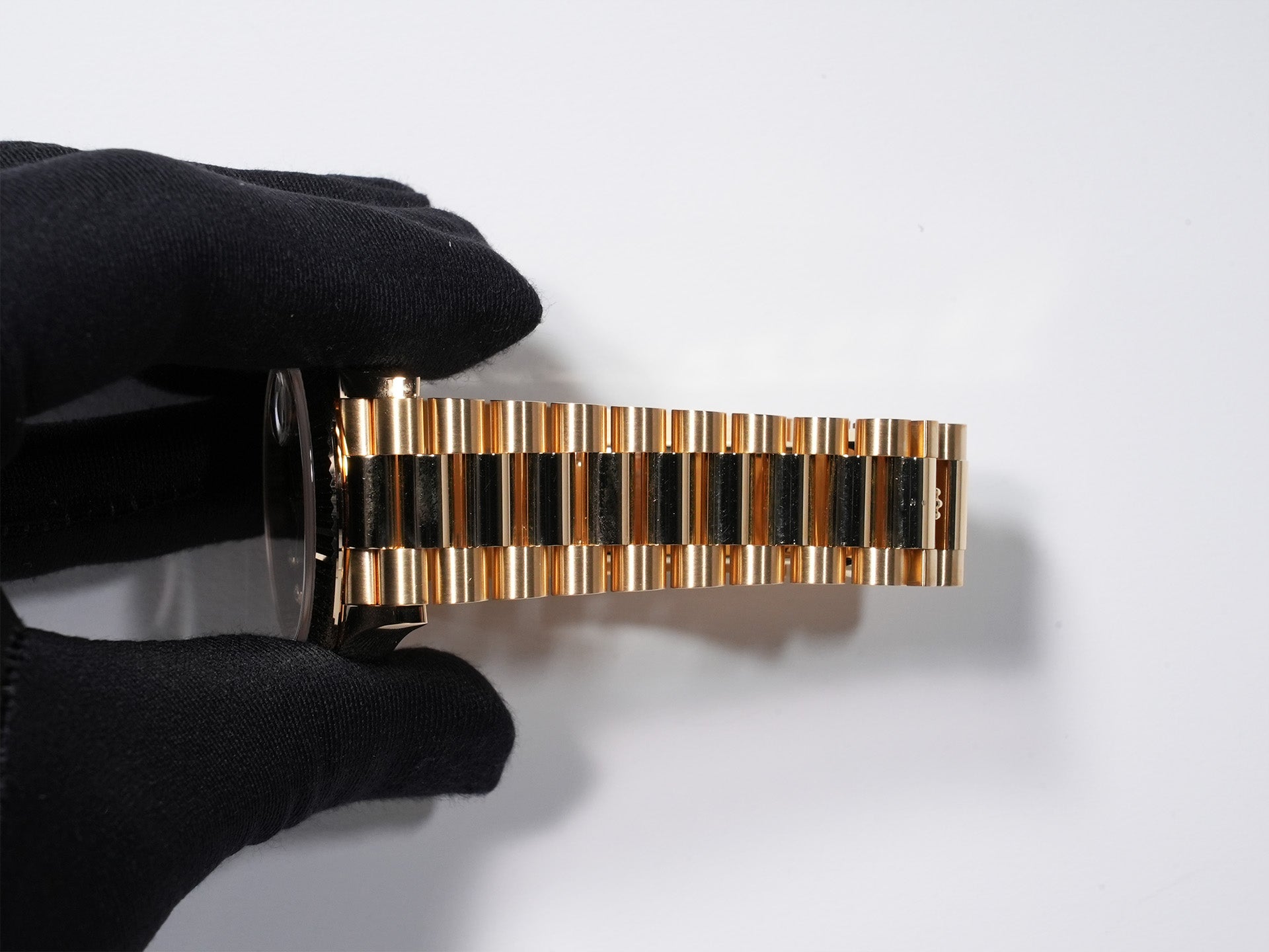 Rolex Day-Date 36 Ref. 128238A Yellow Gold Green Ombre Dial Pre-Owned c4e2867z