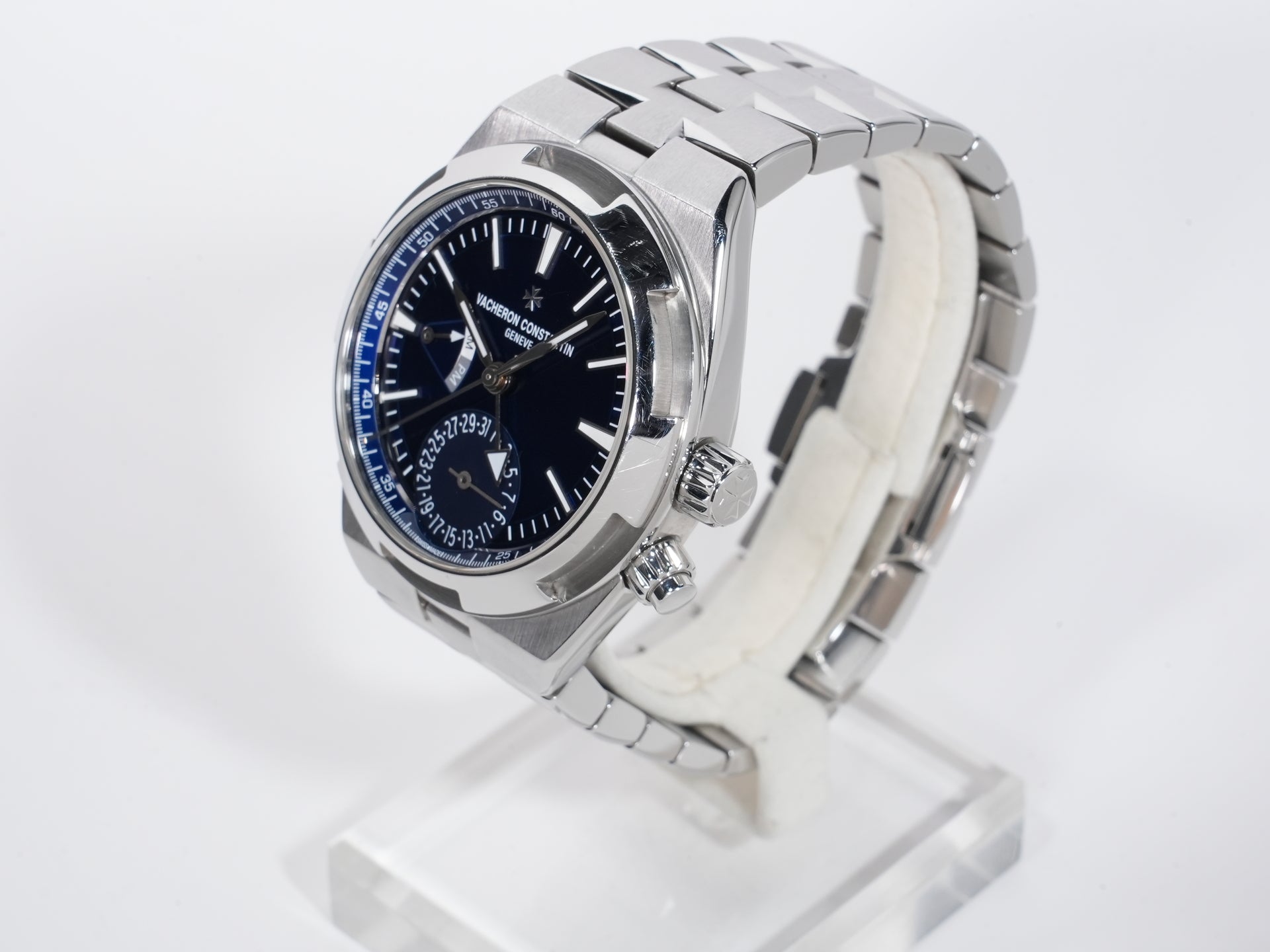 Vacheron Constantin Overseas Dual Time Ref. 7900V/110A-B334 Stainless Steel Blue Dial Used mjfsp6mi