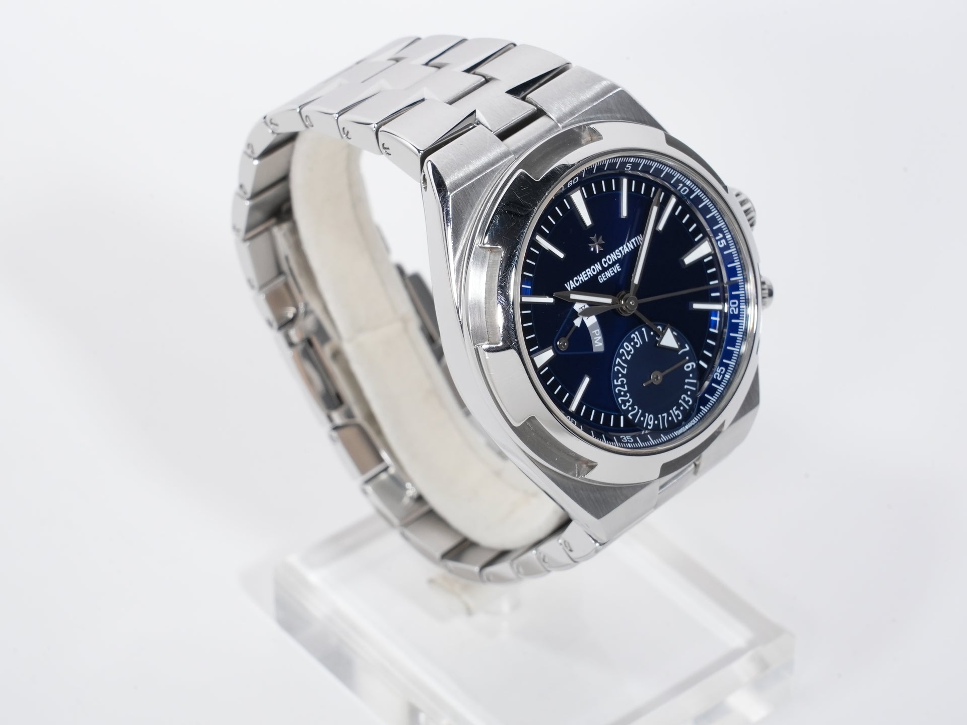 Vacheron Constantin Overseas Dual Time Ref. 7900V/110A-B334 Stainless Steel Blue Dial Used mjfsp6mi