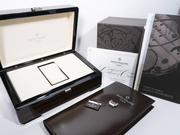 Patek Philippe Twenty-4 Ref.4910/1200A-011 Stainless Steel Olive Green Dial Used 4y78g2nn