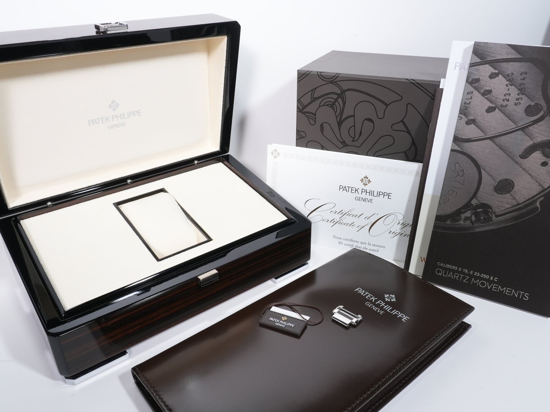Patek Philippe Twenty-4 Ref.4910/1200A-011 Stainless Steel Olive Green Dial Used 4y78g2nn
