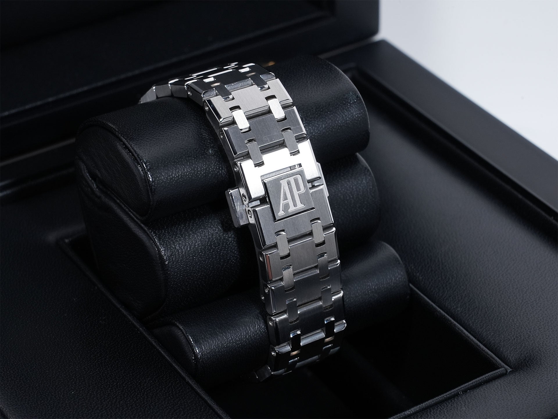 Audemars Piguet Royal Oak Ref.15450ST.OO.1256ST.03 Stainless Steel Blue Dial Excellent Condition cc8coxje
