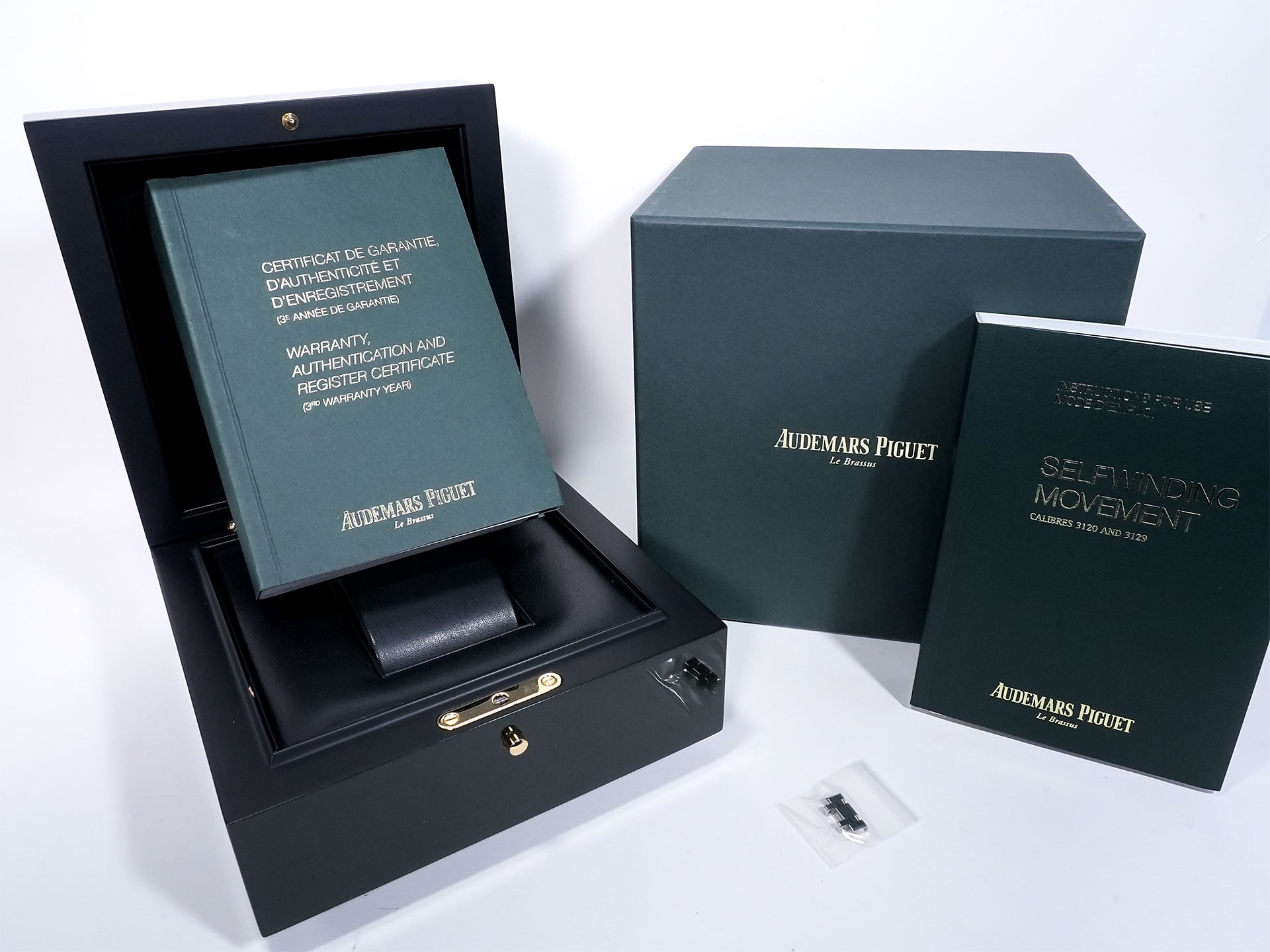 Audemars Piguet Royal Oak Ref.15450ST.OO.1256ST.03 Stainless Steel Blue Dial Excellent Condition cc8coxje