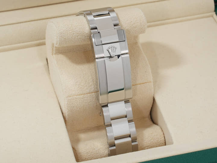 ROLEX Daytona Ref.126500LN Stainless Steel White Dial Excellent Condition av8j9c5o