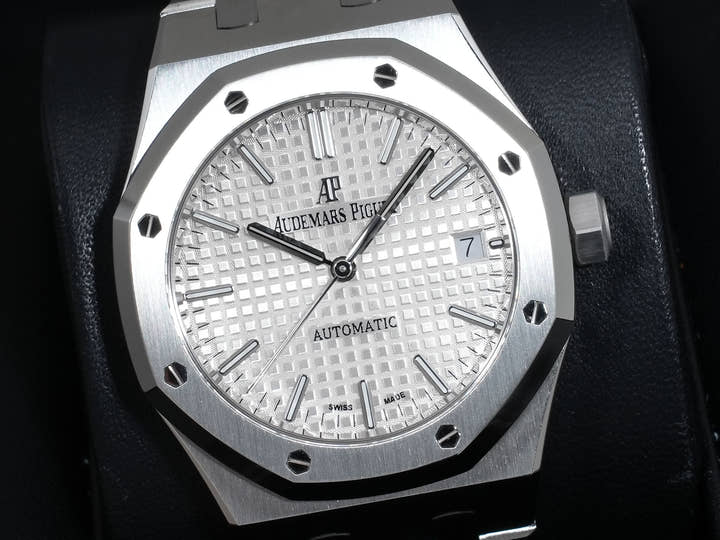 Audemars Piguet Royal Oak Ref.15450ST.OO.1256ST.01 Stainless Steel Silver Dial Excellent Condition y57zxg76