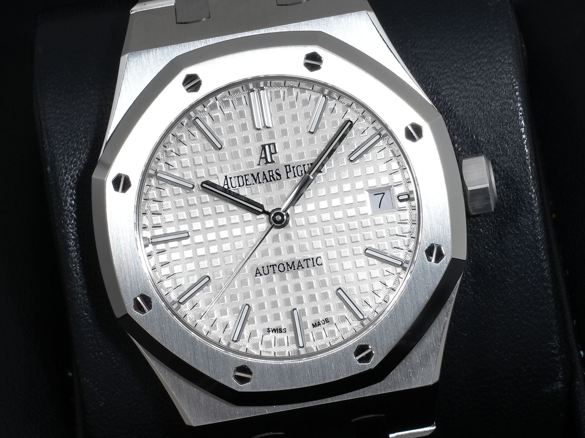 Audemars Piguet Royal Oak Ref.15450ST.OO.1256ST.01 Stainless Steel Silver Dial Excellent Condition y57zxg76