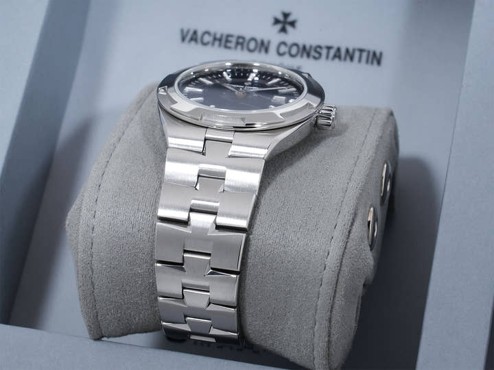 ヴァシュロンコンスタンタン オーヴァーシーズ オートマティック Ref.4600V/200A-B980 ステンレススチール ブルー文字盤 美品 mvfj3zf2