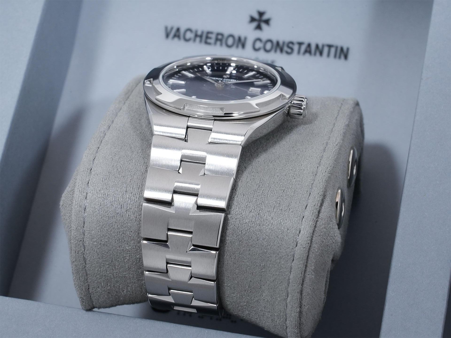 ヴァシュロンコンスタンタン オーヴァーシーズ オートマティック Ref.4600V/200A-B980 ステンレススチール ブルー文字盤 美品 mvfj3zf2