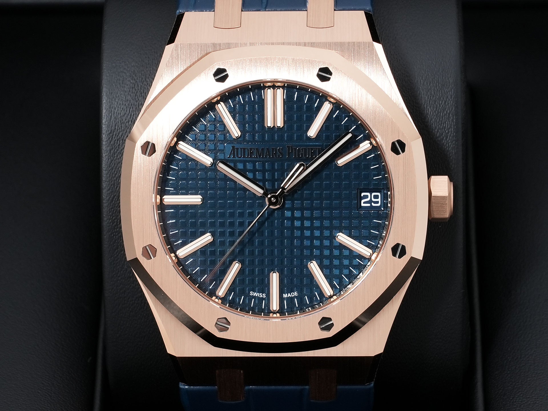 Audemars Piguet Royal Oak Ref.15510OR.OO.D315CR.02 Pink Gold Blue Dial Unused 4aooh9bz