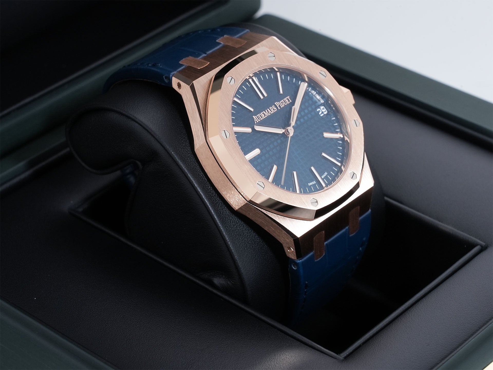 Audemars Piguet Royal Oak Ref.15510OR.OO.D315CR.02 Pink Gold Blue Dial Unused 4aooh9bz