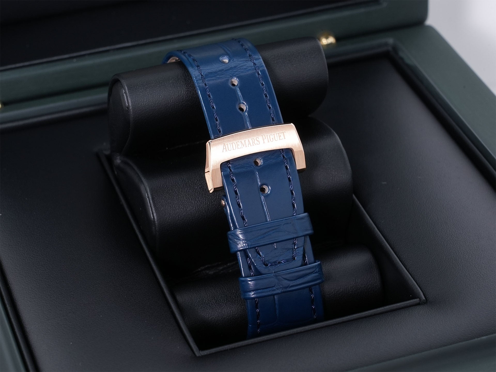 Audemars Piguet Royal Oak Ref.15510OR.OO.D315CR.02 Pink Gold Blue Dial Unused 4aooh9bz