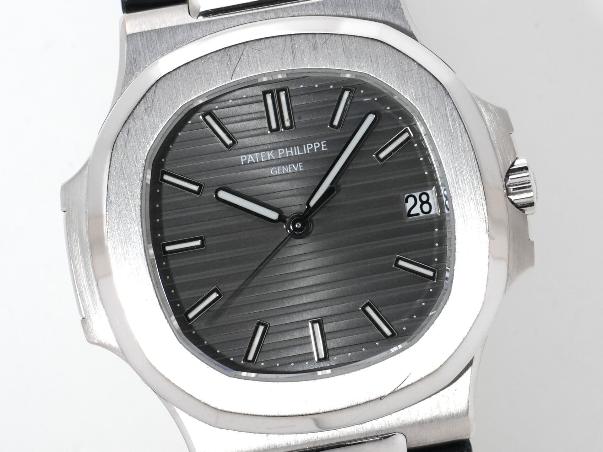 パテックフィリップ ノーチラス Ref.5711G-001 ホワイトゴールド グレー文字盤 中古 68pgvv2e