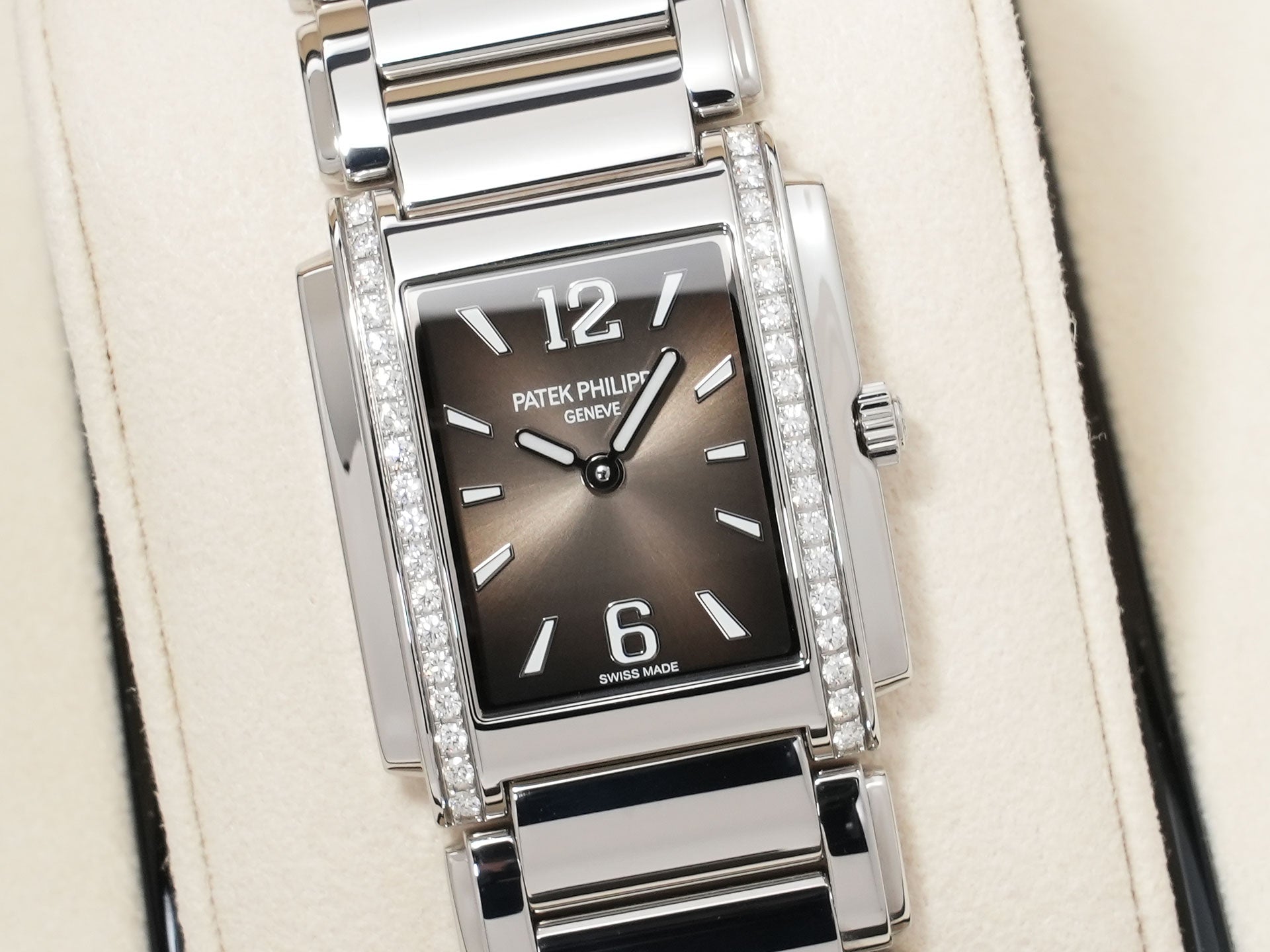 パテックフィリップ Twenty-4 Ref.4910/1200A-010 ステンレススチール グレー文字盤 美品 9kbzrpzn