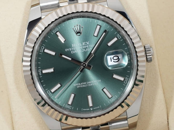 Rolex Datejust 41 Ref. 126334 Stainless Steel/White Gold Mint Green Dial Jubilee Bracelet Excellent Condition 3iwqeenh