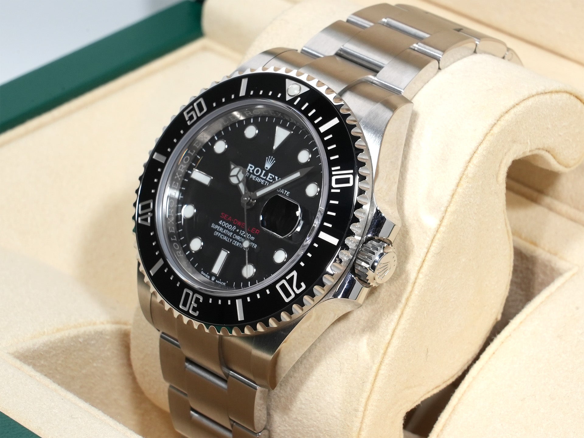 ロレックス シードゥエラー Ref.126600 ステンレススチール ブラック文字盤 美品 9joituzw