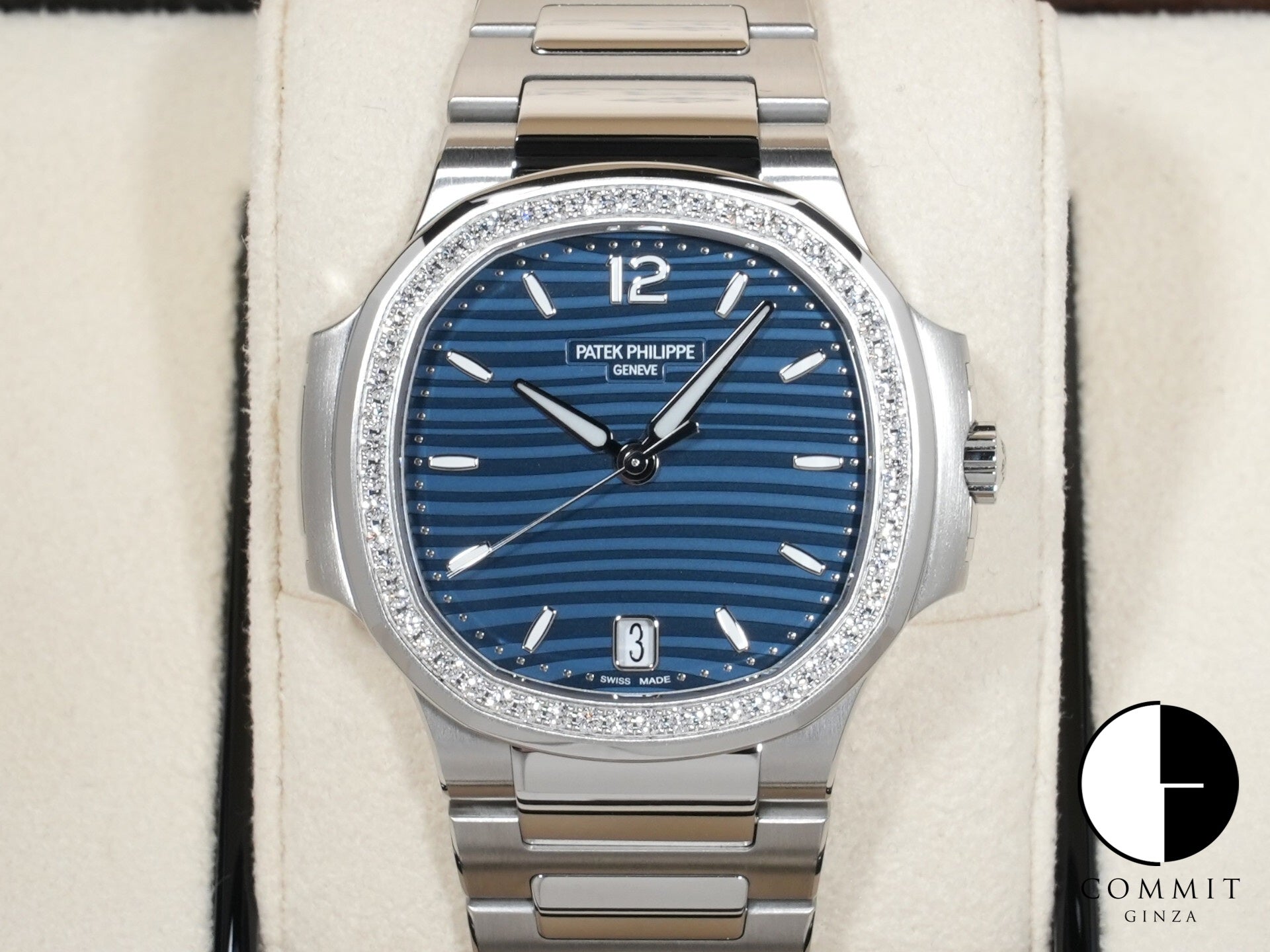 パテックフィリップ ノーチラス Ref.7118/1200A-001 ステンレススチール ブルー オパーリン文字盤 未使用 9jfgrmks