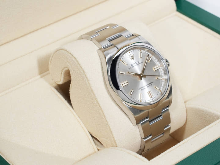 ロレックス オイスターパーペチュアル36 Ref.126000 ステンレススチール シルバー文字盤 未使用 wqj5vybc