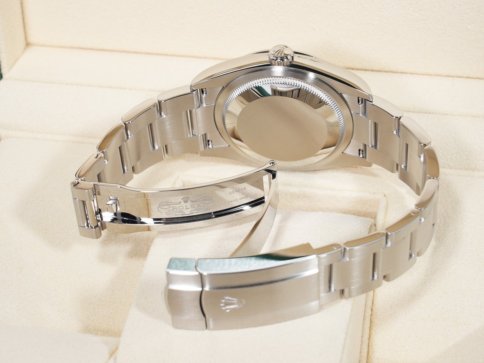 ロレックス オイスターパーペチュアル36 Ref.126000 ステンレススチール シルバー文字盤 未使用 wqj5vybc