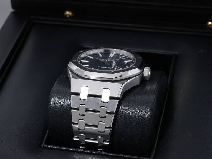オーデマピゲ ロイヤルオーク Ref.15450ST.OO.1256ST.03 ステンレススチール ブルー文字盤 美中古 wnk6hz66
