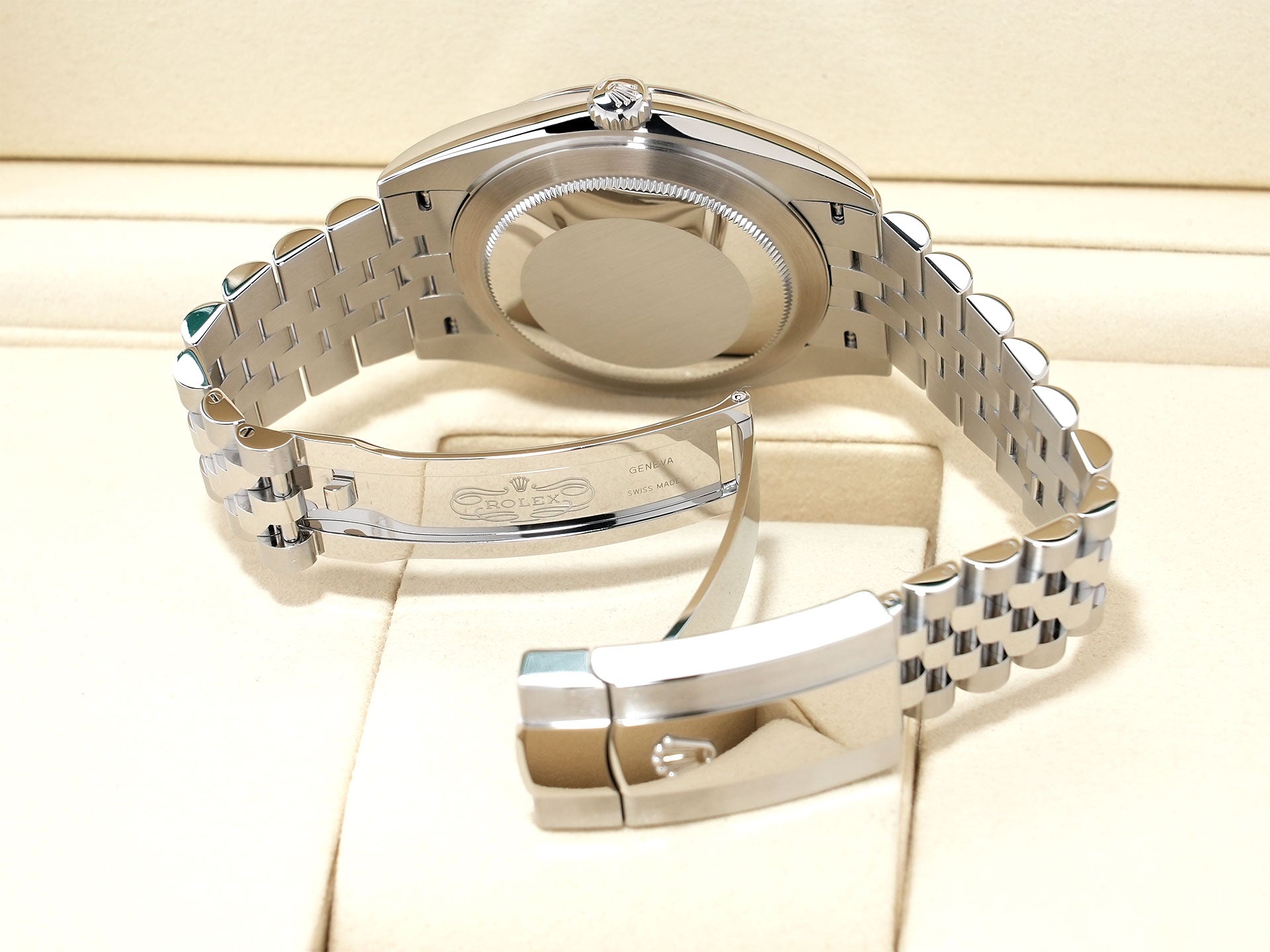 ロレックス デイトジャスト41 Ref.126300 ステンレススチール グリーンオンブレ文字盤 ジュビリーブレスレット 未使用 o5e56vao