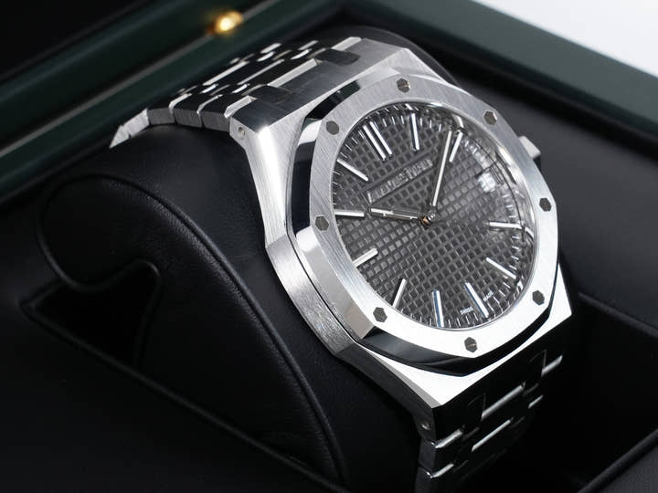 オーデマピゲ ロイヤルオーク Ref.15510ST.OO.1320ST.10 ステンレススチール グレー文字盤 中古 ifm2m5d8