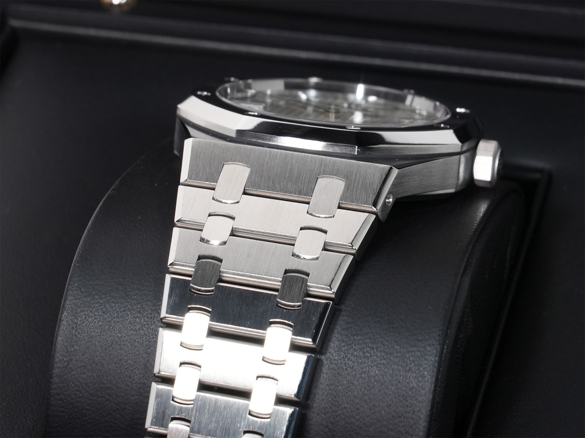 オーデマピゲ ロイヤルオーク Ref.15400ST.OO.1220ST.02 ステンレススチール シルバー文字盤 中古 epoqabdt