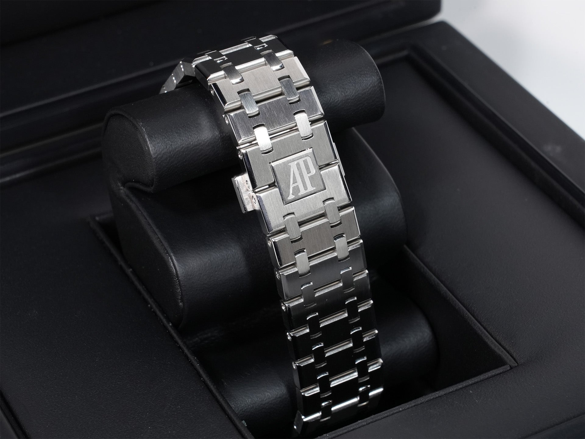 オーデマピゲ ロイヤルオーク Ref.15400ST.OO.1220ST.02 ステンレススチール シルバー文字盤 中古 epoqabdt