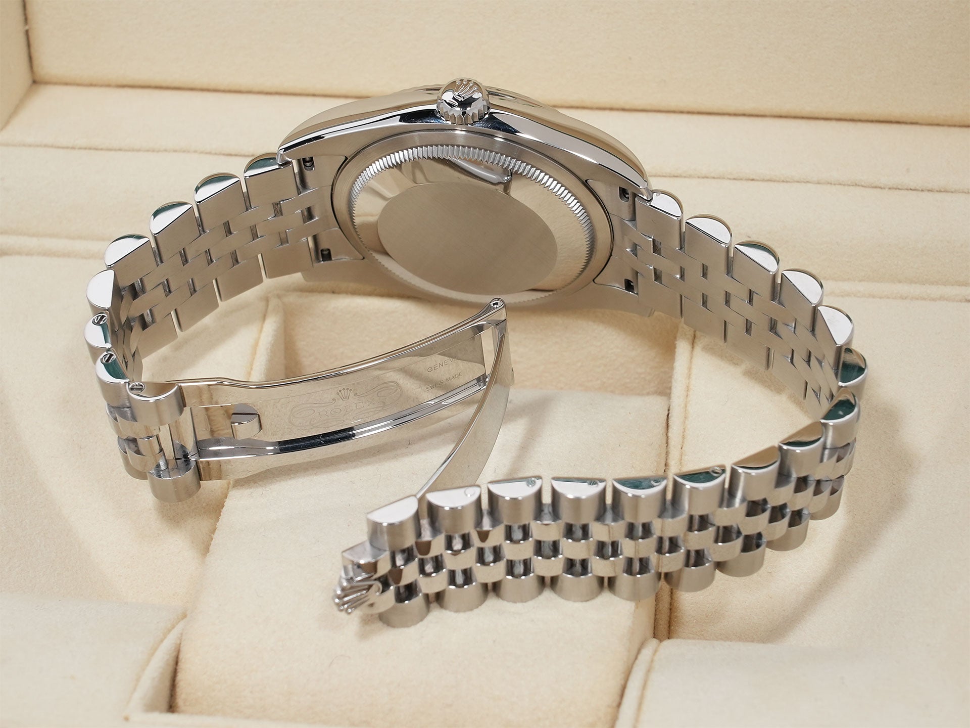 Rolex Datejust 36 Ref. 116234 Stainless Steel/White Gold Silver Arabic Dial Used ux5r2k4a