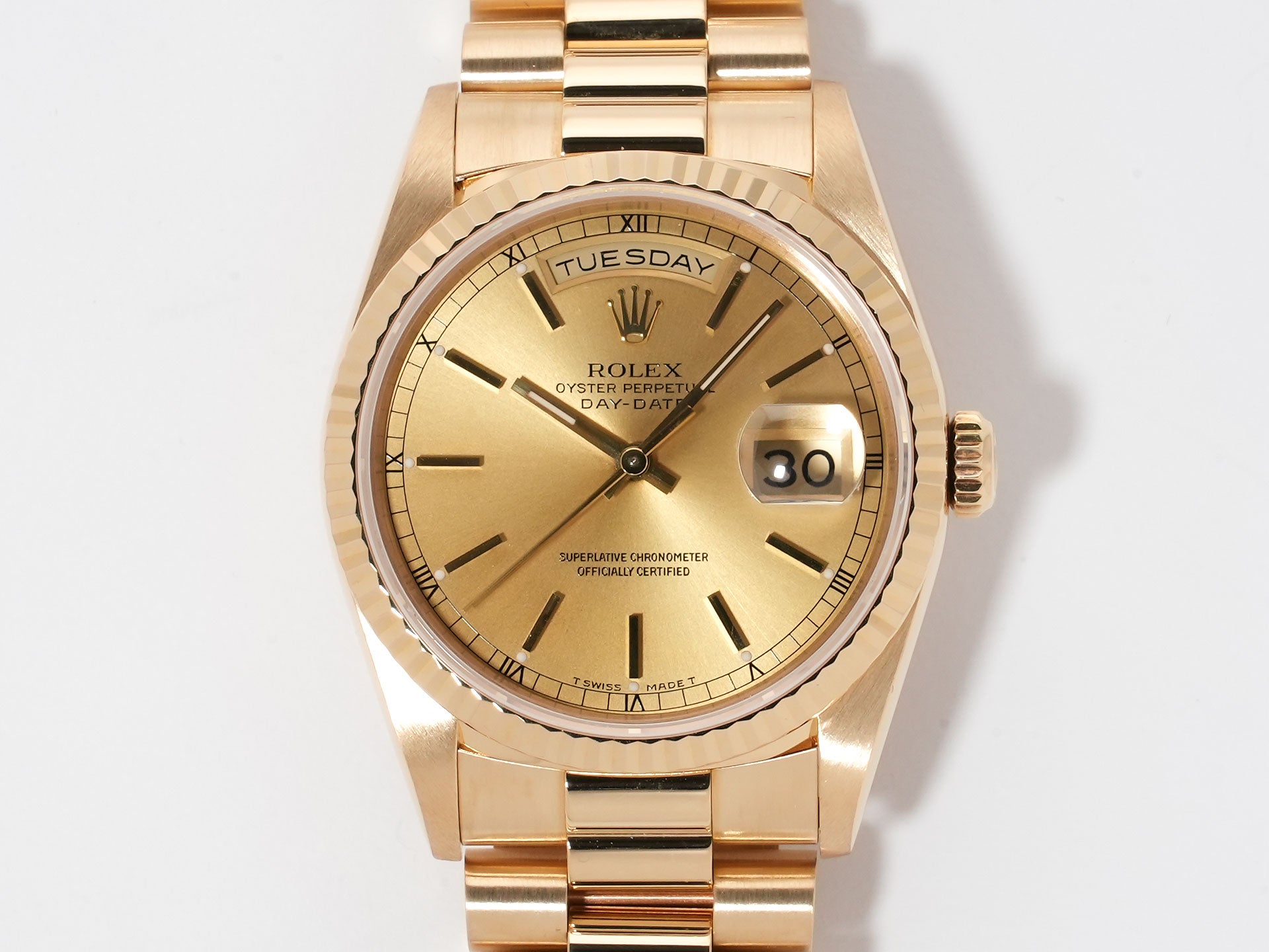 Rolex Day-Date 36 Ref. 18238 Yellow Gold Champagne Dial Pre-Owned cwqpe2ma