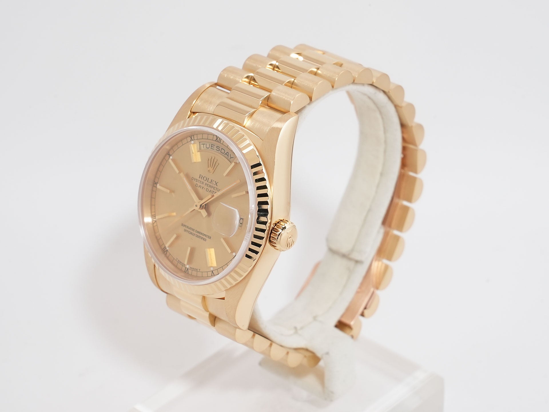 Rolex Day-Date 36 Ref. 18238 Yellow Gold Champagne Dial Pre-Owned cwqpe2ma