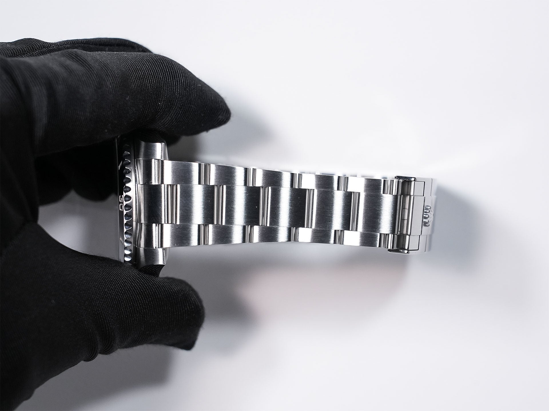 Rolex Submariner No-Date Ref. 114060 Stainless Steel Black Dial Excellent Condition m84vzpr8
