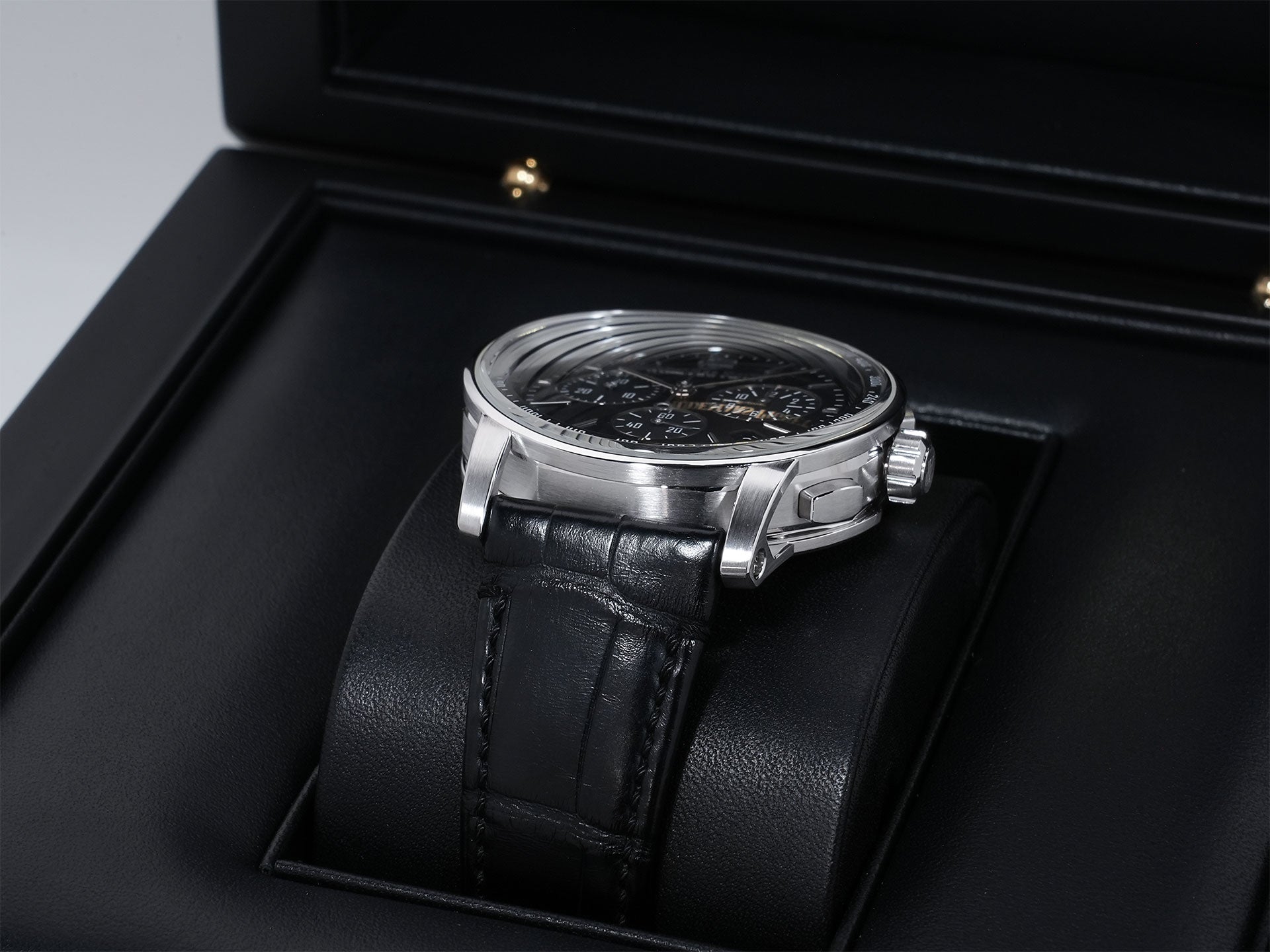Audemars Piguet CODE 11.59 by Audemars Piguet Chronograph Ref. 26393BC.OO.A002CR.01 White Gold Black Lacquer Dial Excellent Condition u92uhfzs