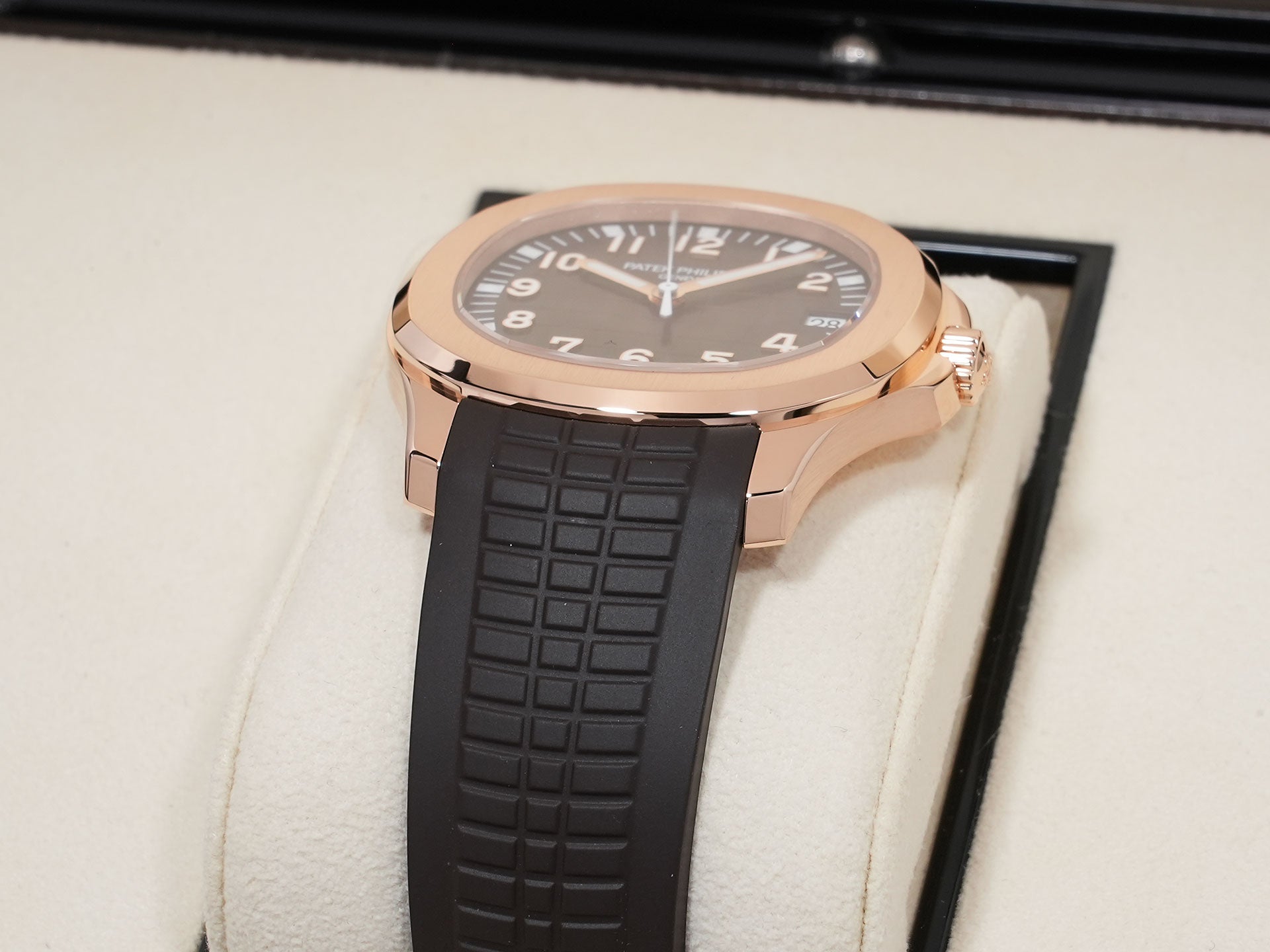 Patek Philippe Aquanaut Ref. 5167R-001 Rose Gold Brown Dial Excellent Condition bq73tzqc