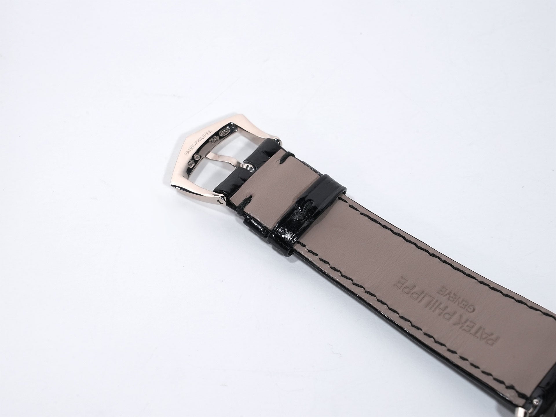 パテックフィリップ カラトラバ Ref.5196G-001 ホワイトゴールド シルバー文字盤 美中古 jyeshwhu