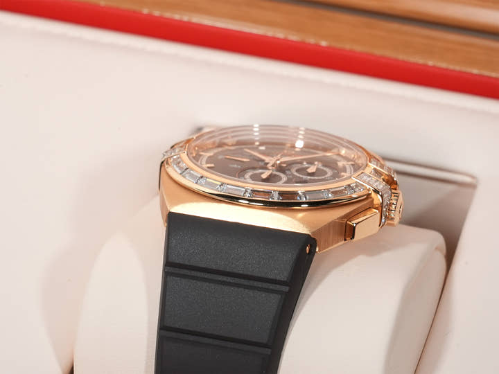 オメガ コンステレーション ダブルイーグル クロノグラフ Ref.121.57.41.50.13.001 レッドゴールド ブラウン文字盤 美中古 wd332zfr