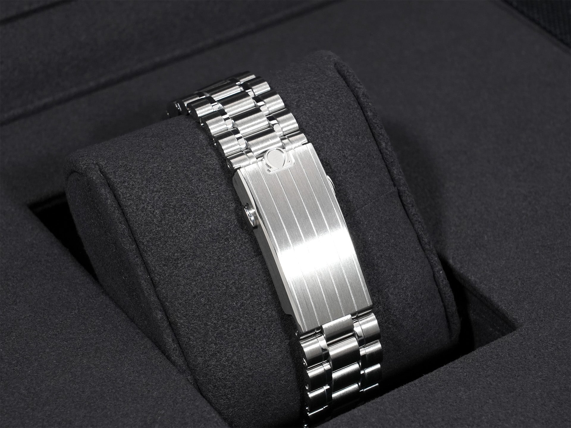 オメガ スピードマスター ムーンウォッチ プロフェッショナル Ref.310.30.42.50.01.004 ステンレススチール ブラックxホワイト文字盤 未使用 q4zv4dxo