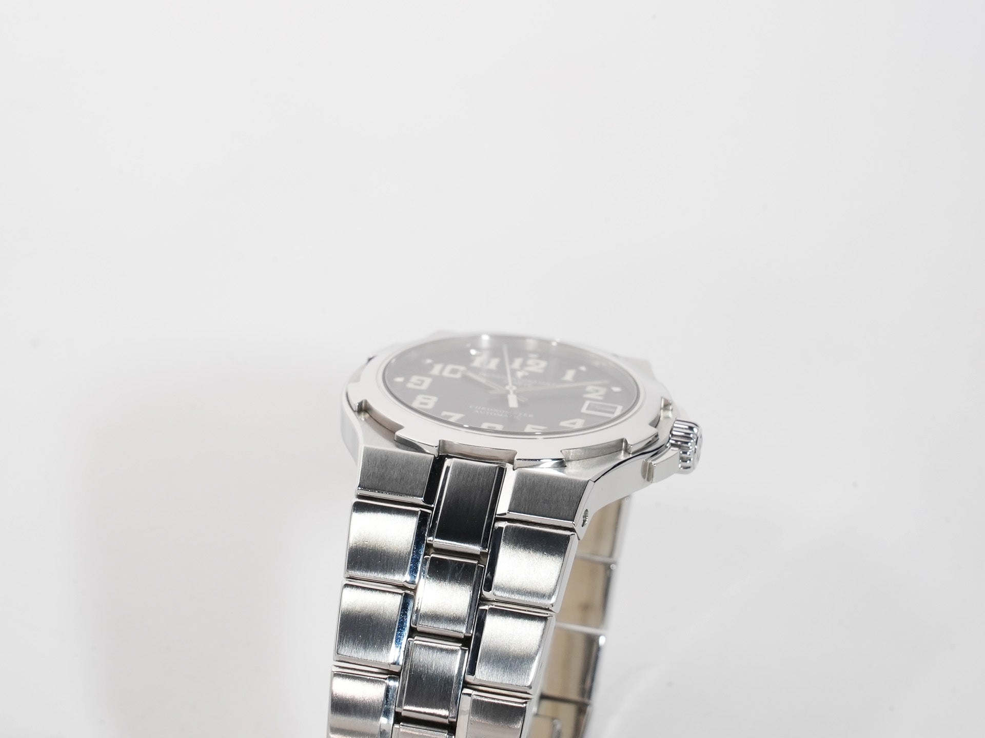 ヴァシュロンコンスタンタン オーヴァーシーズ Ref.42042/423A-8890 ステンレススチール ブラックアラビア文字盤 中古 u8inokpo