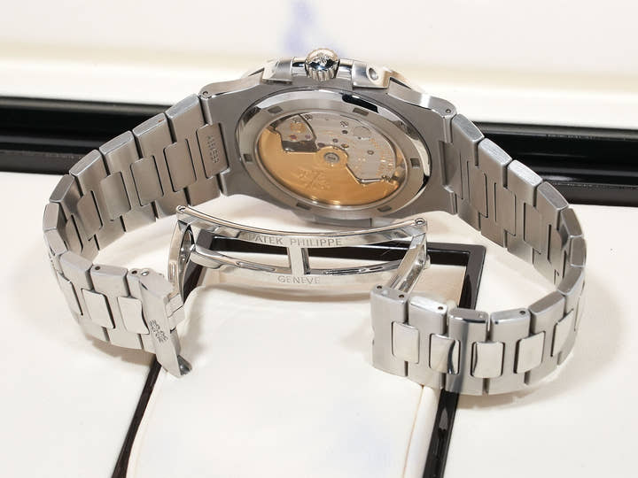 パテックフィリップ ノーチラス Ref.5711/1A-010 ステンレススチール ブルー文字盤 中古 ih8kmamr