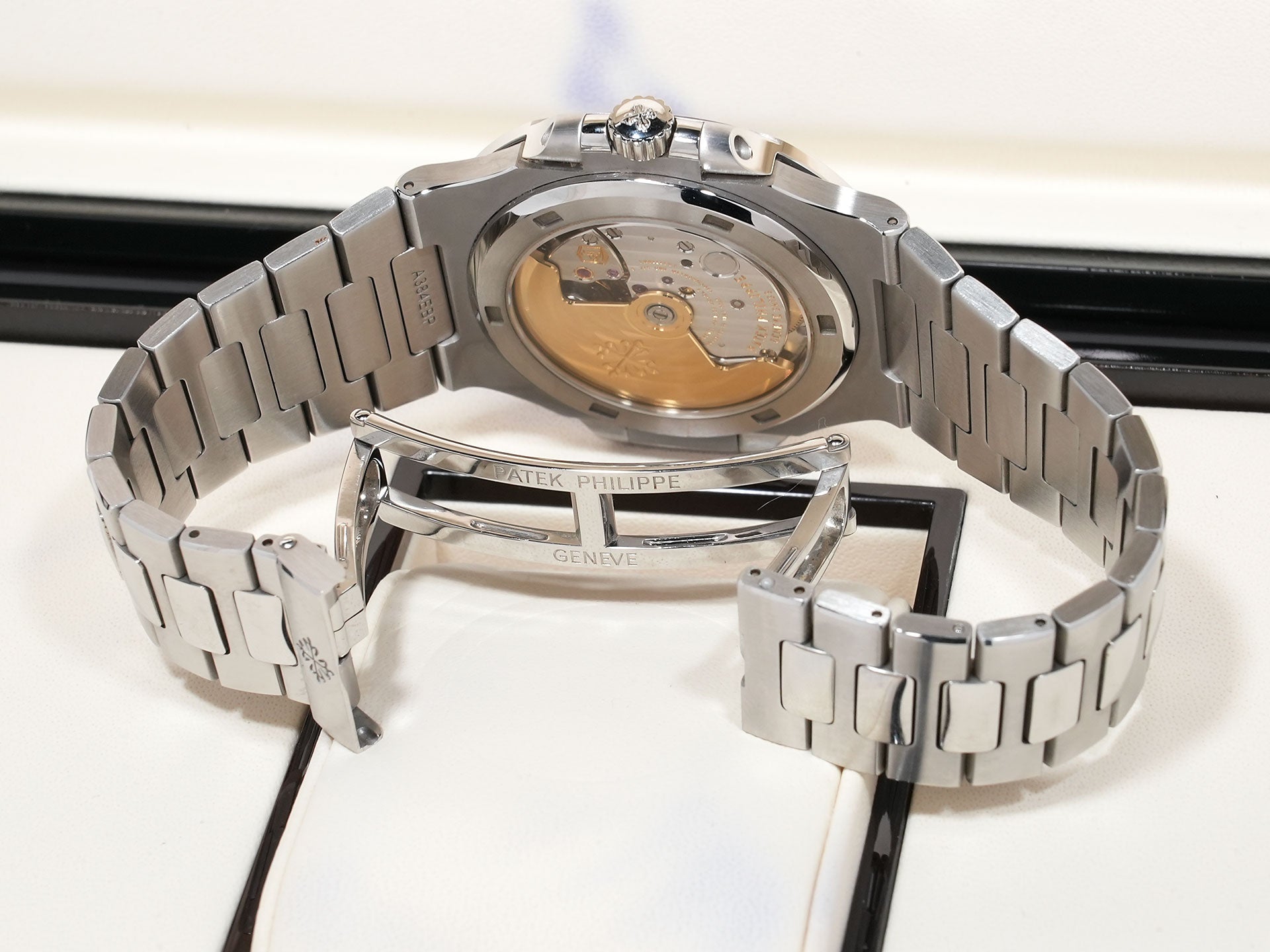 パテックフィリップ ノーチラス Ref.5711/1A-010 ステンレススチール ブルー文字盤 中古 ih8kmamr