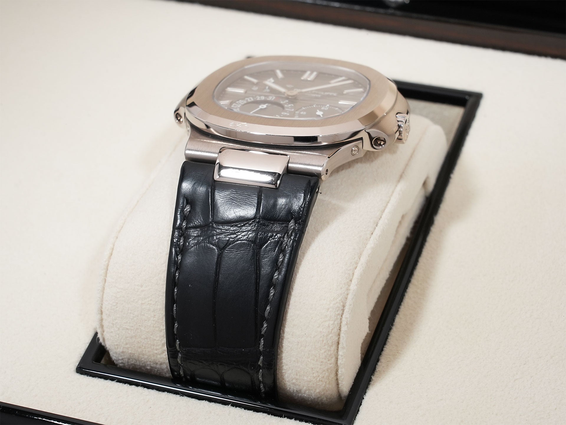 パテックフィリップ ノーチラス プチコンプリケーション Ref.5712G-001 ホワイトゴールド スレート文字盤 中古 ia7w376t