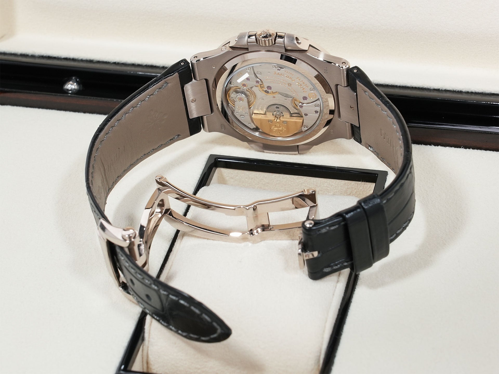 パテックフィリップ ノーチラス プチコンプリケーション Ref.5712G-001 ホワイトゴールド スレート文字盤 中古 ia7w376t
