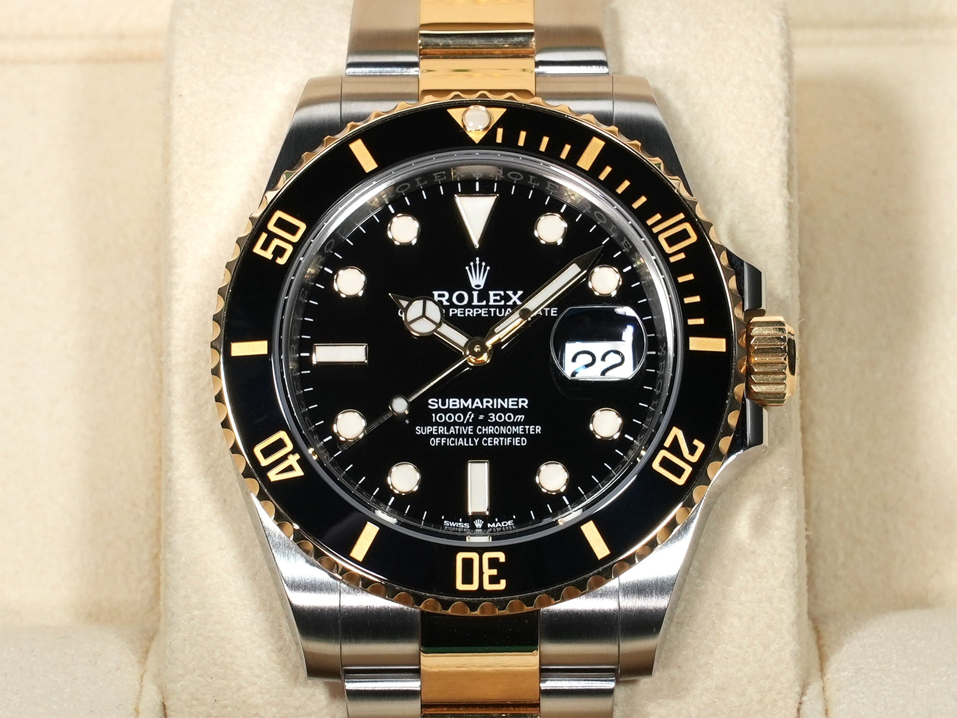 ロレックス サブマリーナー デイト Ref.126613LN ステンレススチール/イエローゴールド ブラック文字盤 中古 ej2w7psg