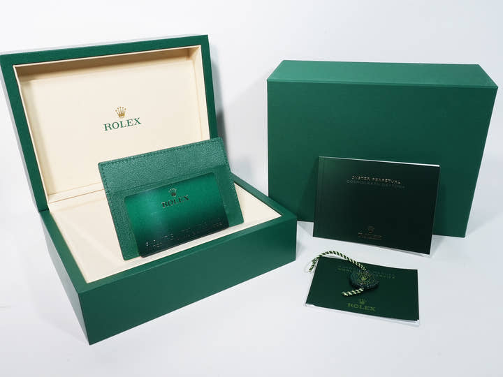 Rolex Daytona Ref. 126508 Yellow Gold Green Dial Unused f5hr9tev