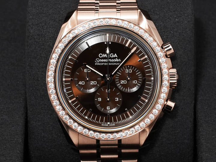 オメガ スピードマスター ムーンウォッチ プロフェッショナル Ref.310.55.42.50.13.001 セドナゴールド ブラウン文字盤 未使用 yggssm86